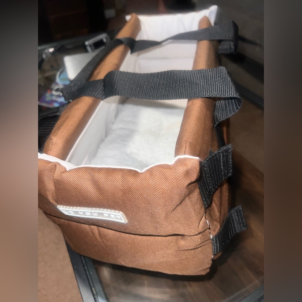 Pet carrier